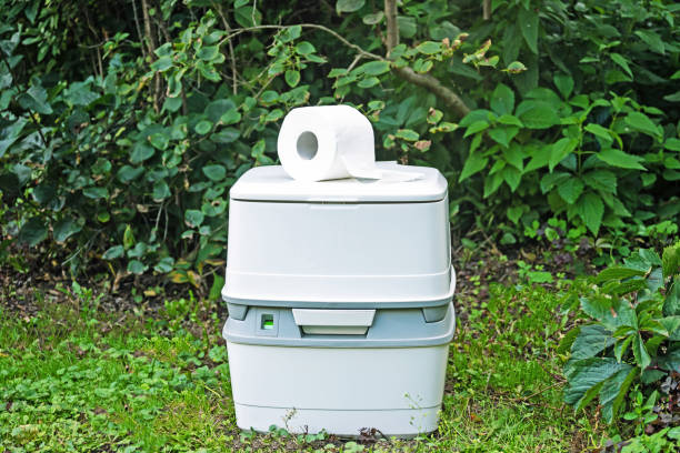 Best Portable restroom trailer rental  in Yellville, AR